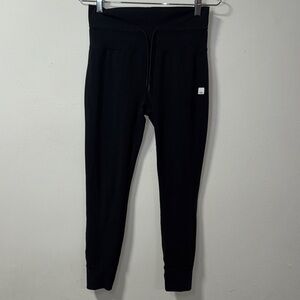 Vuori Women's Daily Legging Black Leggings 7/8 Cuffed ankles sz Medium 6013